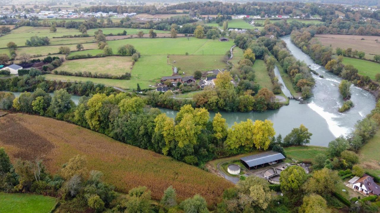 Gite Les Petits Chemins Ledeuix Esterno foto